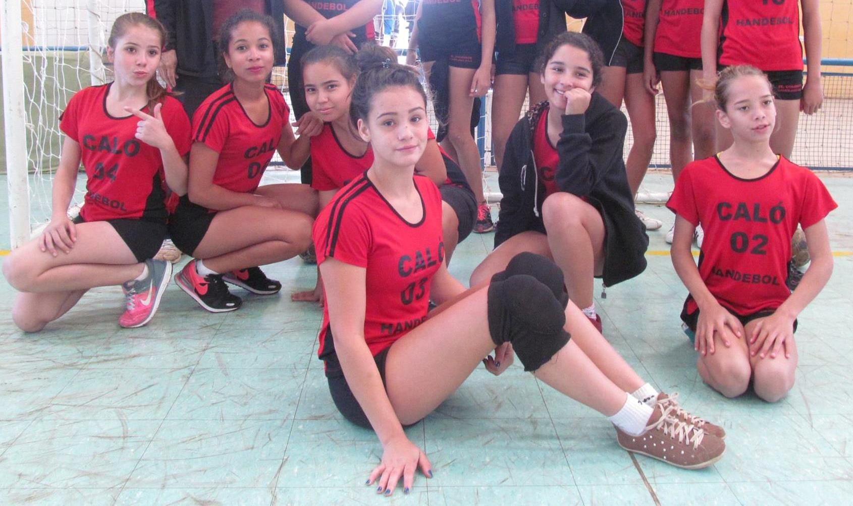 Equipes de Handebol da E.E. Caló são campeãs da fase regional dos Jogos Escolares da Juventude