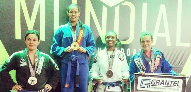Atleta santacruzense é campeã mundial de Jiu-Jtisu em São Paulo