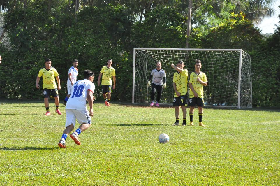 Dental Ourinhos e Distribuidora Paulista farão a grande final do Campeonato dos Comerciários