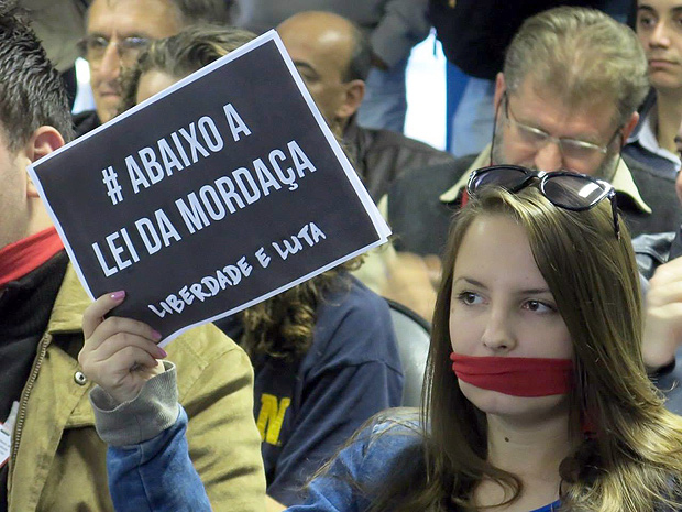 Escola sem partido uma agressão à democracia