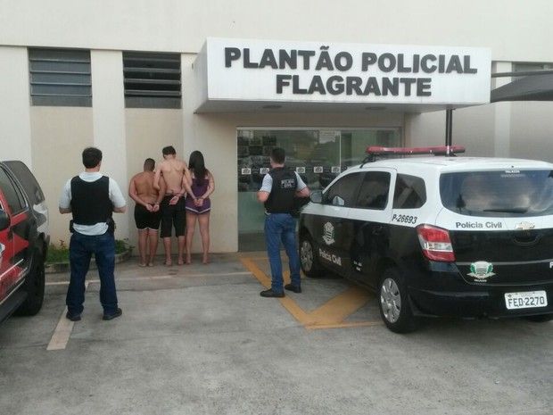 Adolescente é suspeito de envolvimento na morte de travesti em Ourinhos