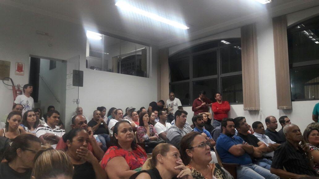 Câmara Municipal vota por proposta rejeitada pelos Servidores em Assembleia