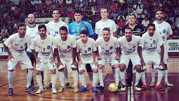 Futsal masculino de Ourinhos goleia Tupã e se classifica para quartas de final da Copa TV TEM