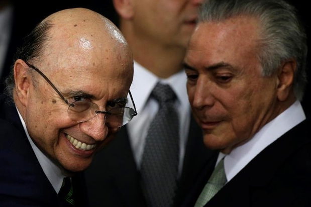 Sobre mentiras e mantras