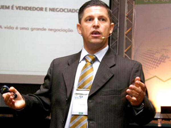 Sebrae e ACE trazem para Ourinhos palestrante eleito entre os 25 Gigantes da Motivação no Brasil
