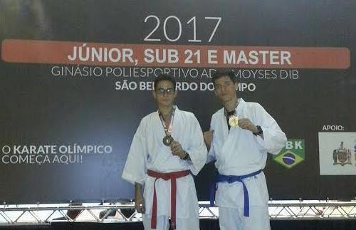 Irmãos gêmeos treinados pelo professor Adílson conquistam vaga para Campeonato Brasileiro de Karatê