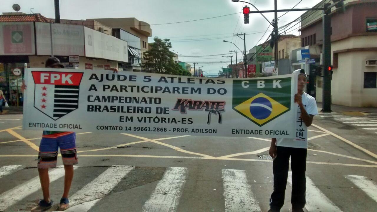 Karatecas ourinhenses fazem campanha de arrecadação de recursos para disputar Brasileiro em Vitória (ES)