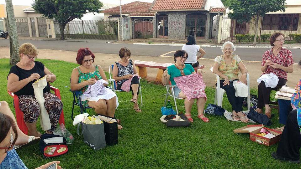 Grupo Bordado & Prosa realiza ‘Bordando na Praça’ no próximo sábado, 15, às 14h30