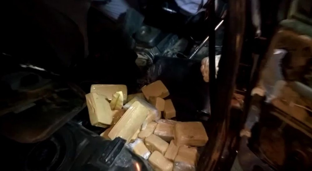 Polícia Rodoviária apreende maconha e haxixe dentro de veículo em Ourinhos