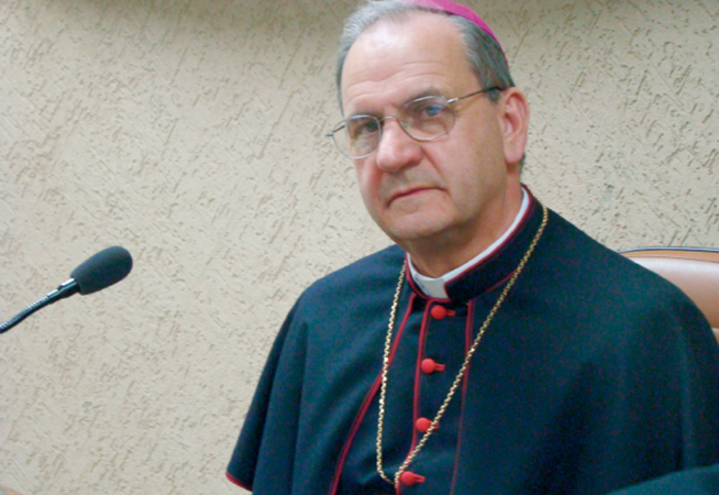 MP pede que bispo de Ourinhos reveja decisão de retomar missas presenciais