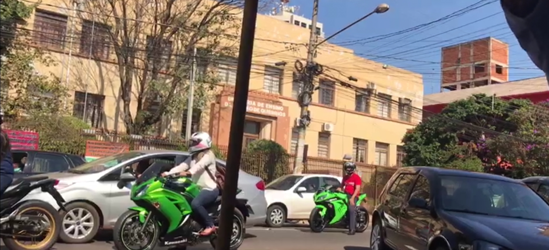APEOESP Ourinhos faz “buzinaço” contra retorno das aulas