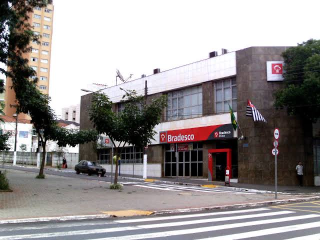 Agência do Bradesco é fechada após 2 casos casos confirmados de Covid-19