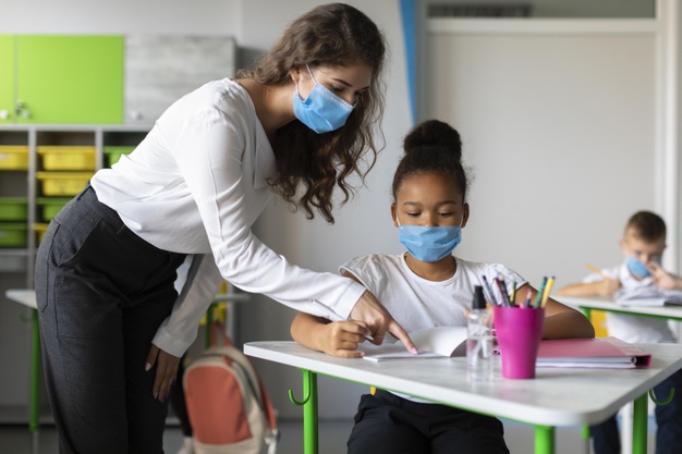 Ourinhos finaliza fevereiro com registro de covid-19 em algumas escolas estaduais