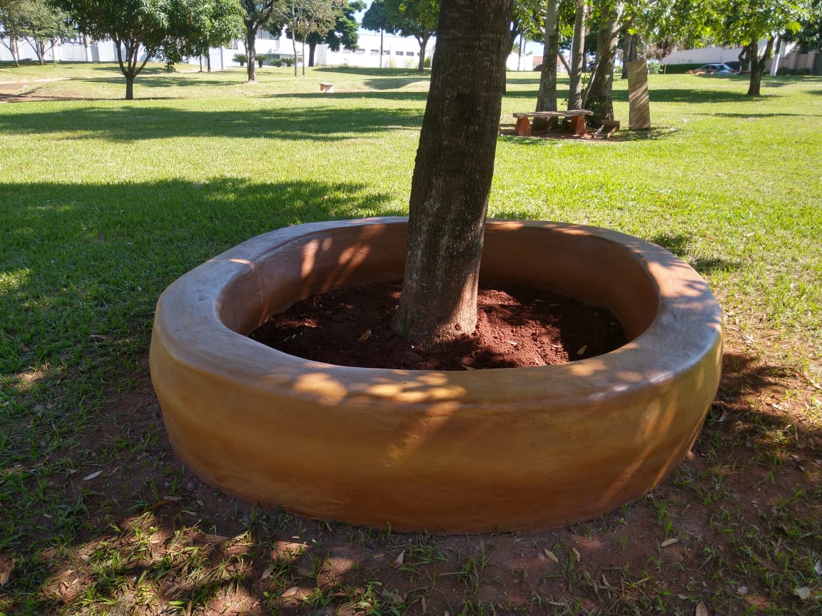 Empíricos para Brincar de Conrado Zanotto