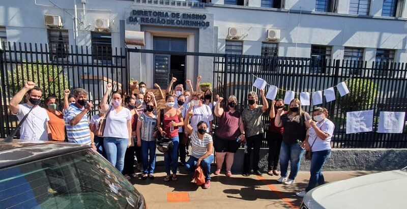 Servidores da educação paralisam em todo o estado de São Paulo; Ourinhos participa do ato