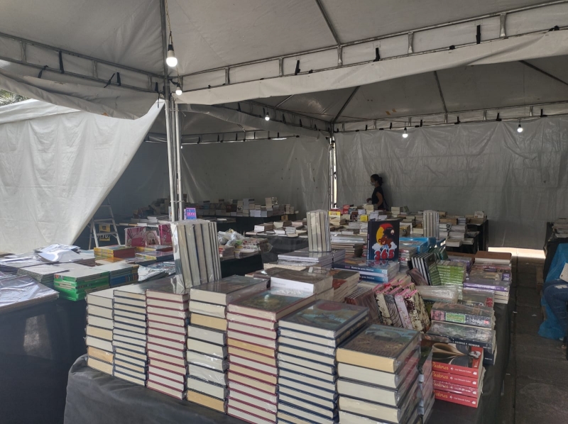 Com obras a partir de R$5 Feira Popular do Livro vai até dia 26