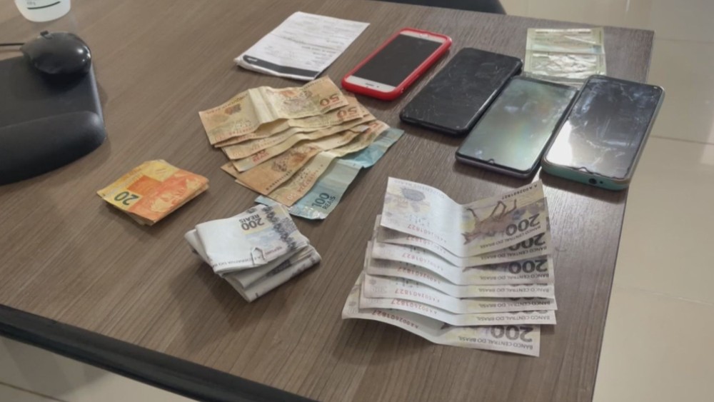 Quadrilha é presa com mais de R$ 10 mil em notas falsas em Ourinhos