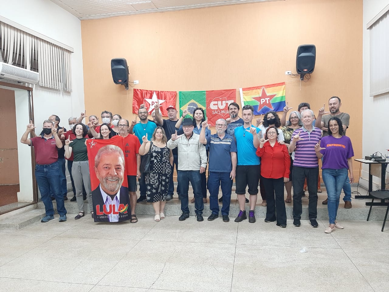 Ourinhos forma comitê permanente de lutas