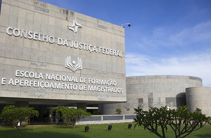 Mais  mordomias: Juízes federais podem embolsar até R$ 2 milhões de “atrasados”